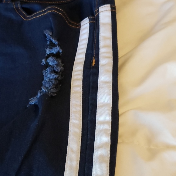 VIP Distressed Jeans - Picture 3 of 4